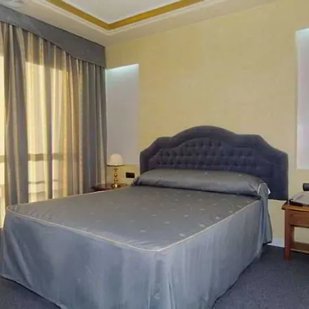 Los Alamos Hotel